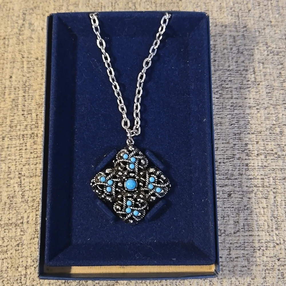 1973 Avon SIERRA Cross With Blue Stones 22